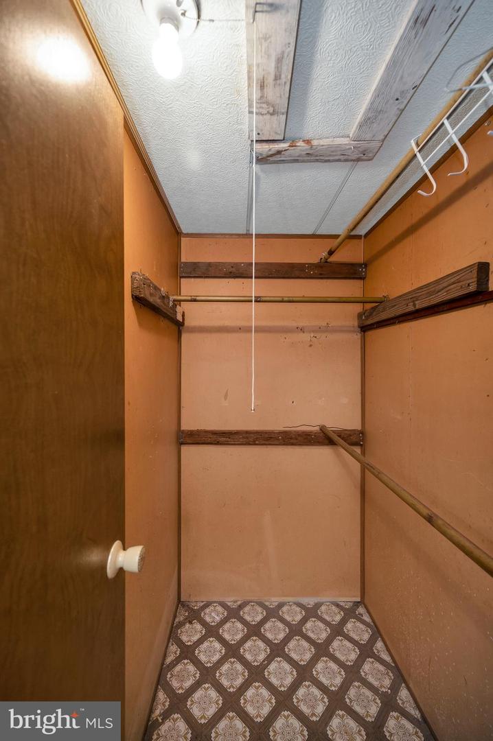 33080 JACKSON LOOP, LOCUST GROVE, Virginia 22508, 3 Bedrooms Bedrooms, ,1 BathroomBathrooms,Residential,For sale,33080 JACKSON LOOP,VAOR2013226 MLS # VAOR2013226