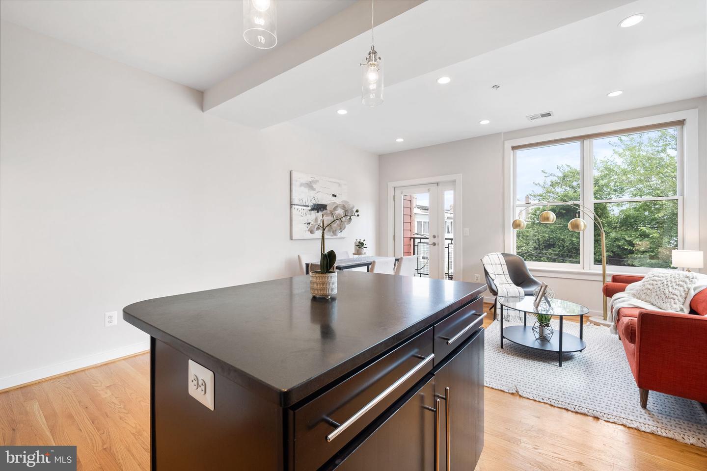 3577 WARDER ST NW #102, WASHINGTON, District Of Columbia 20010, 2 Bedrooms Bedrooms, ,2 BathroomsBathrooms,Residential,For sale,3577 WARDER ST NW #102,DCDC2244120 MLS # DCDC2244120