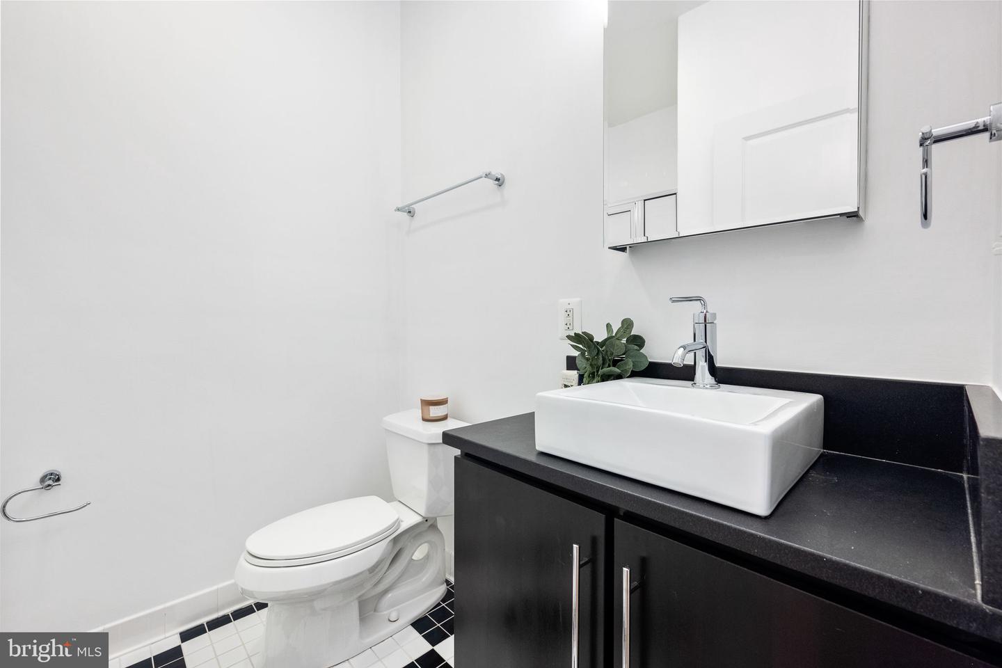 3577 WARDER ST NW #102, WASHINGTON, District Of Columbia 20010, 2 Bedrooms Bedrooms, ,2 BathroomsBathrooms,Residential,For sale,3577 WARDER ST NW #102,DCDC2244120 MLS # DCDC2244120