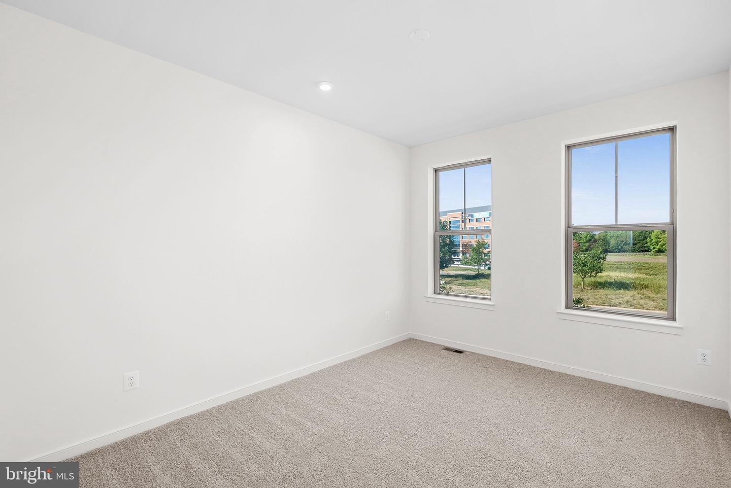 19719 MISTY MOSS SQ, ASHBURN, Virginia 20147, 3 Bedrooms Bedrooms, ,2 BathroomsBathrooms,Residential,For sale,19719 MISTY MOSS SQ,VALO2115052 MLS # VALO2115052