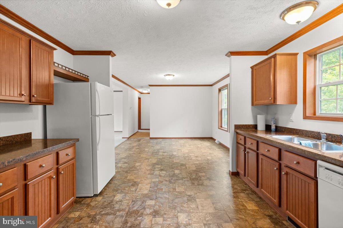 4767 S OX RD, EDINBURG, Virginia 22824, 3 Bedrooms Bedrooms, ,2 BathroomsBathrooms,Residential,For sale,4767 S OX RD,VASH2011626 MLS # VASH2011626