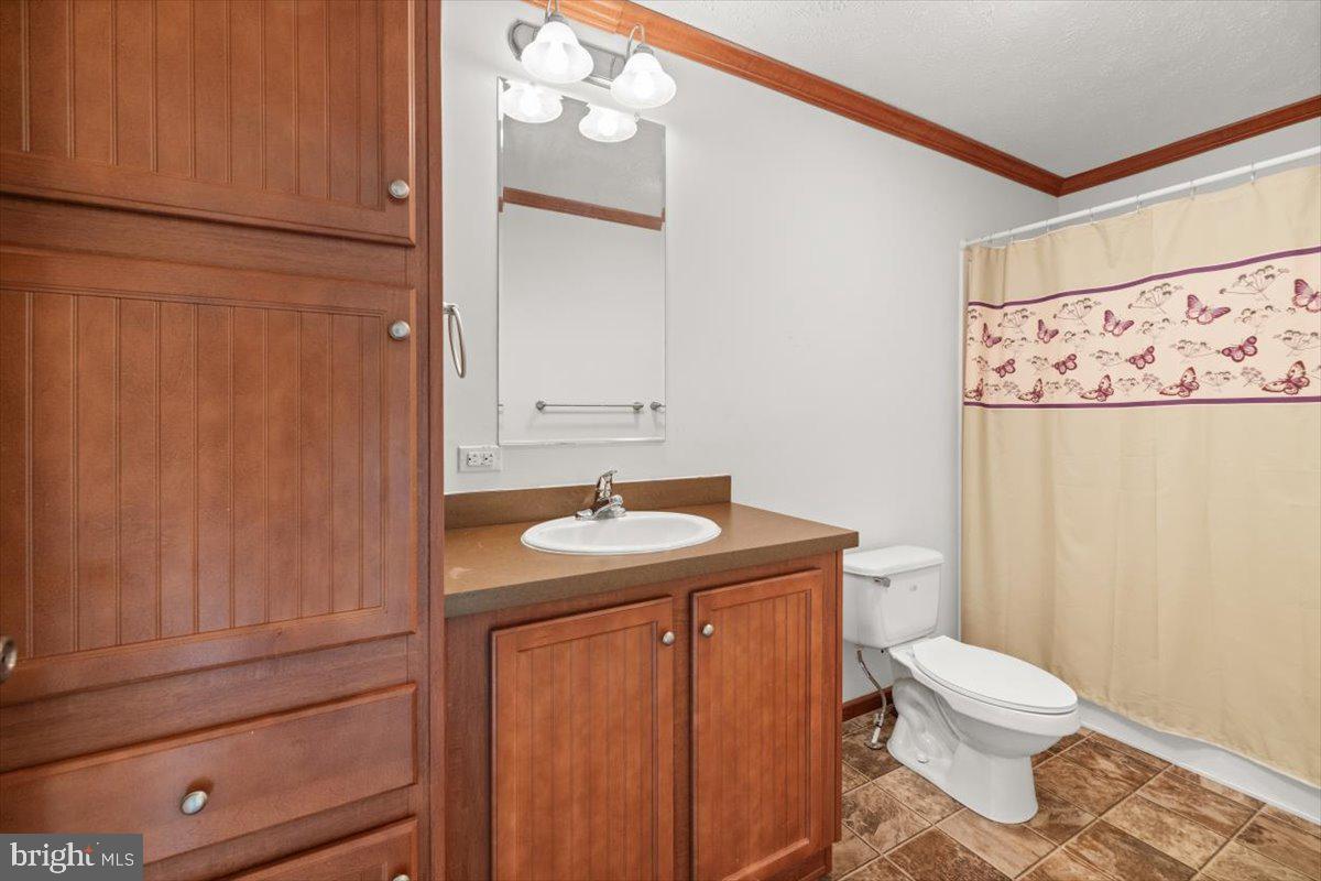 4767 S OX RD, EDINBURG, Virginia 22824, 3 Bedrooms Bedrooms, ,2 BathroomsBathrooms,Residential,For sale,4767 S OX RD,VASH2011626 MLS # VASH2011626