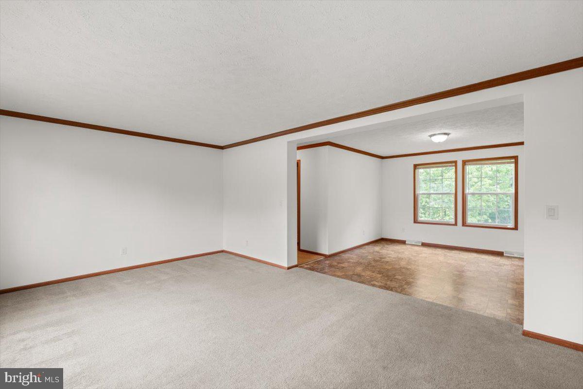 4767 S OX RD, EDINBURG, Virginia 22824, 3 Bedrooms Bedrooms, ,2 BathroomsBathrooms,Residential,For sale,4767 S OX RD,VASH2011626 MLS # VASH2011626