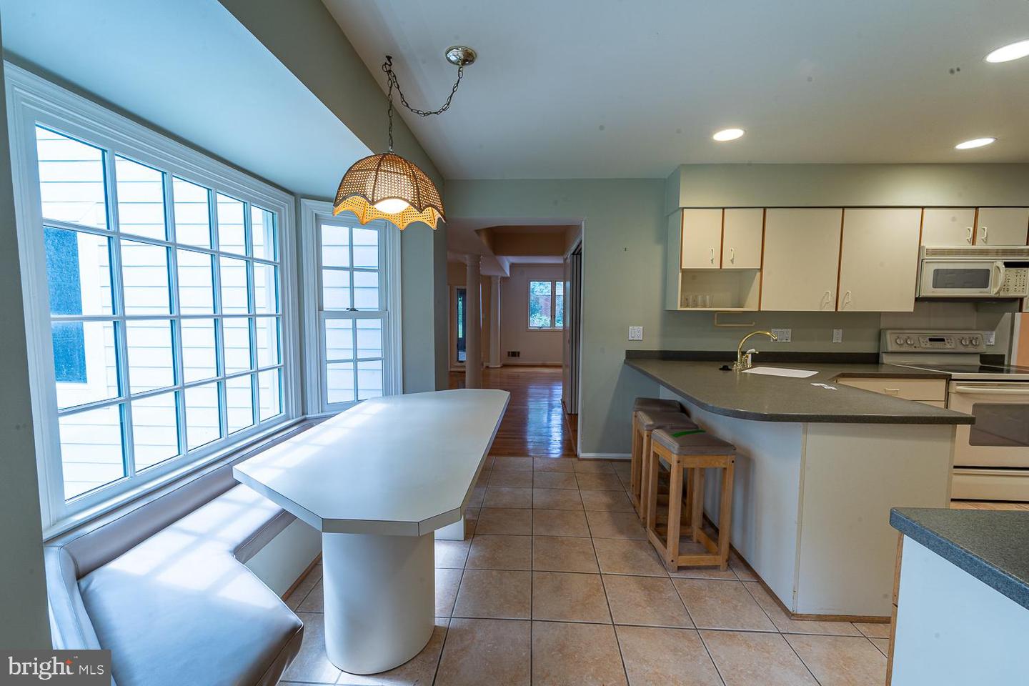 1197 WINTER HUNT RD, MCLEAN, Virginia 22102, 5 Bedrooms Bedrooms, ,4 BathroomsBathrooms,Residential,For sale,1197 WINTER HUNT RD,VAFX2250678 MLS # VAFX2250678