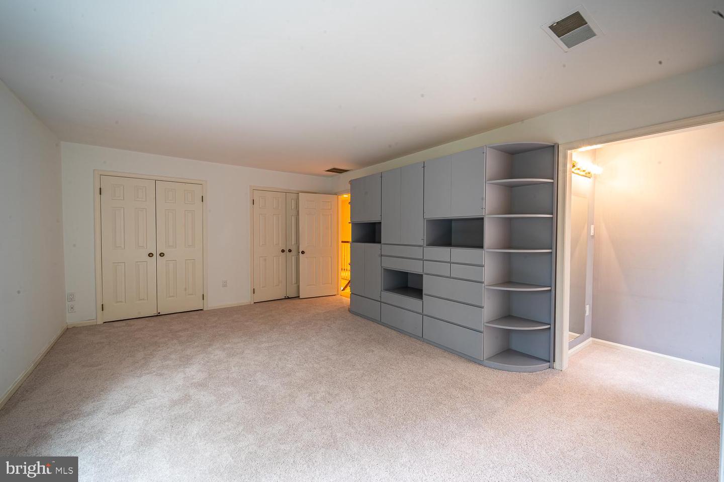 1197 WINTER HUNT RD, MCLEAN, Virginia 22102, 5 Bedrooms Bedrooms, ,4 BathroomsBathrooms,Residential,For sale,1197 WINTER HUNT RD,VAFX2250678 MLS # VAFX2250678