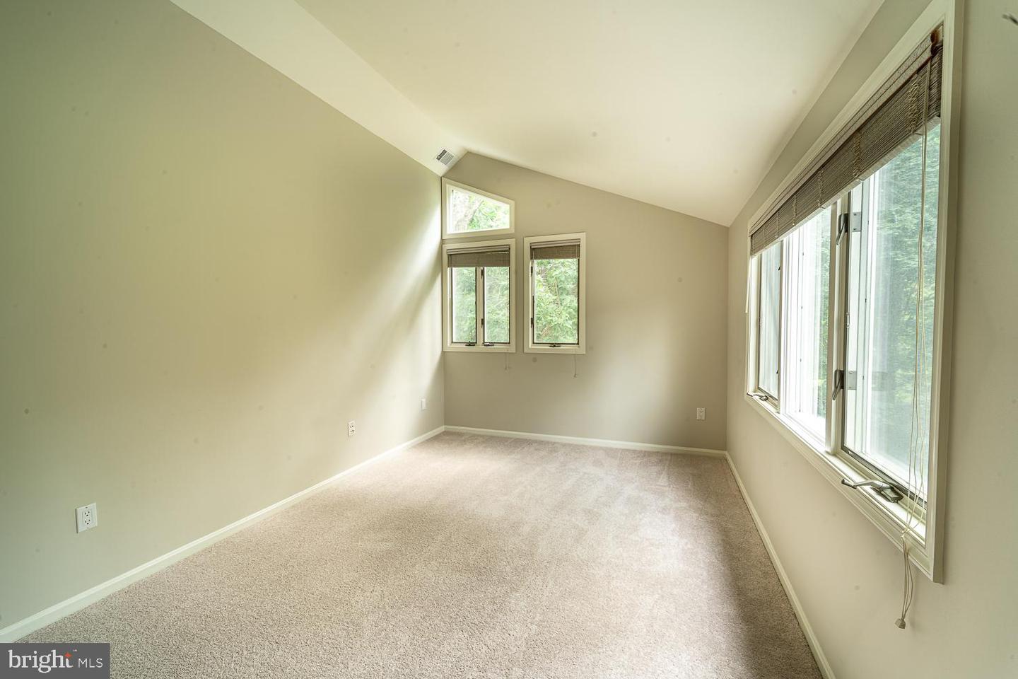 1197 WINTER HUNT RD, MCLEAN, Virginia 22102, 5 Bedrooms Bedrooms, ,4 BathroomsBathrooms,Residential,For sale,1197 WINTER HUNT RD,VAFX2250678 MLS # VAFX2250678