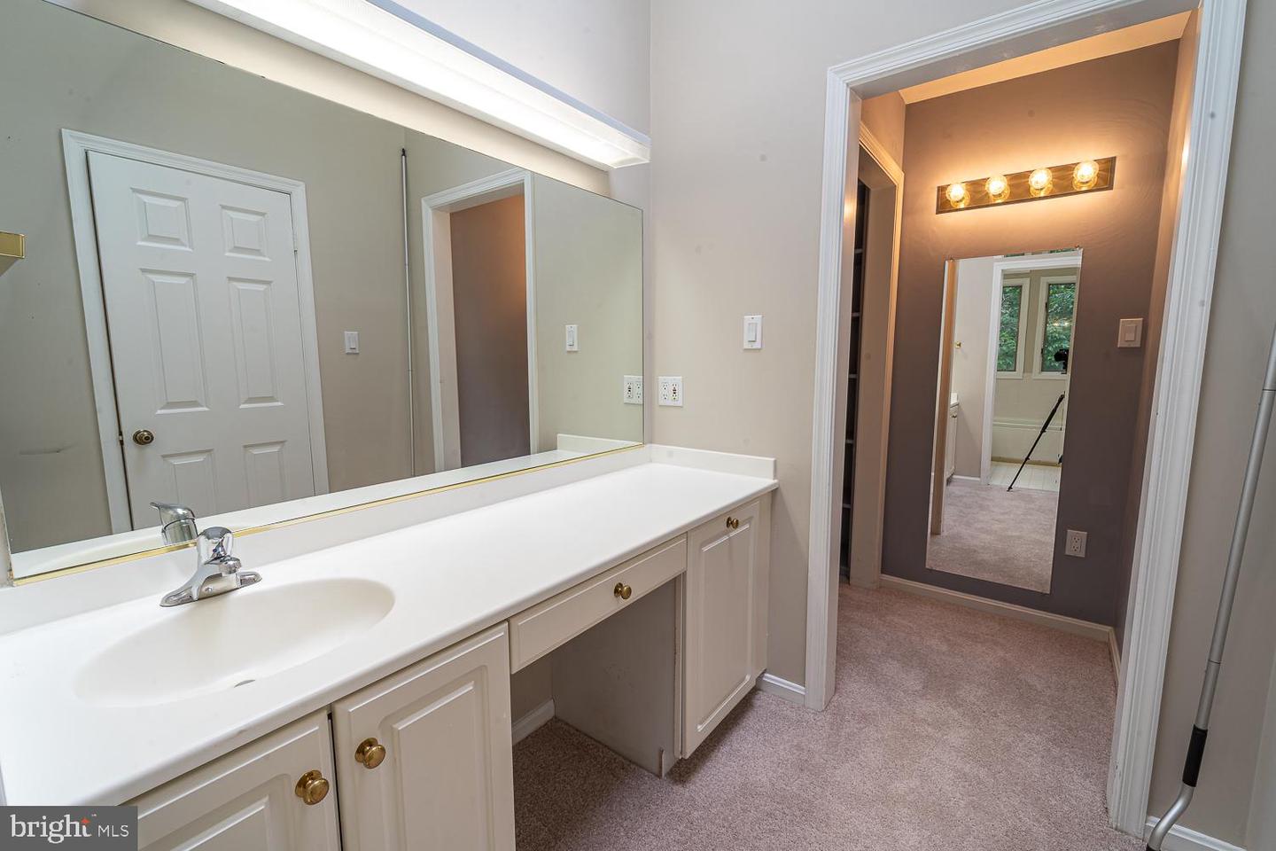 1197 WINTER HUNT RD, MCLEAN, Virginia 22102, 5 Bedrooms Bedrooms, ,4 BathroomsBathrooms,Residential,For sale,1197 WINTER HUNT RD,VAFX2250678 MLS # VAFX2250678