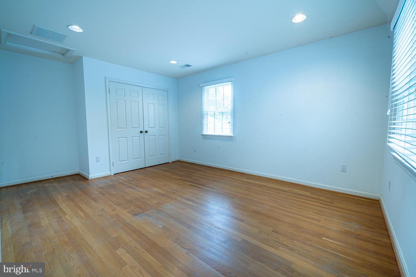 1197 WINTER HUNT RD, MCLEAN, Virginia 22102, 5 Bedrooms Bedrooms, ,4 BathroomsBathrooms,Residential,For sale,1197 WINTER HUNT RD,VAFX2250678 MLS # VAFX2250678