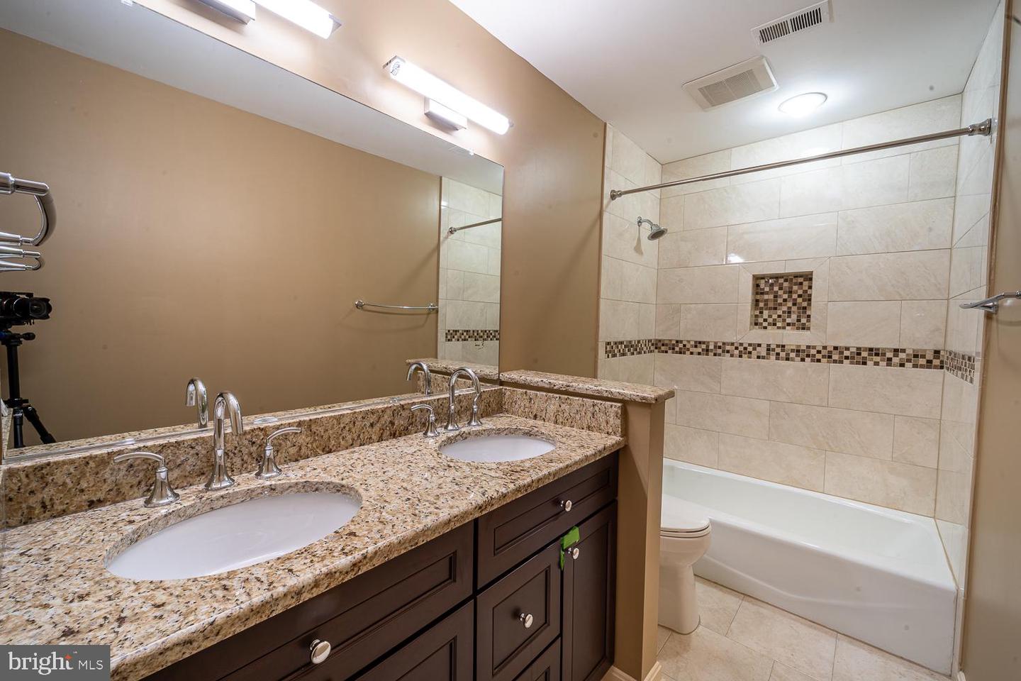 1197 WINTER HUNT RD, MCLEAN, Virginia 22102, 5 Bedrooms Bedrooms, ,4 BathroomsBathrooms,Residential,For sale,1197 WINTER HUNT RD,VAFX2250678 MLS # VAFX2250678