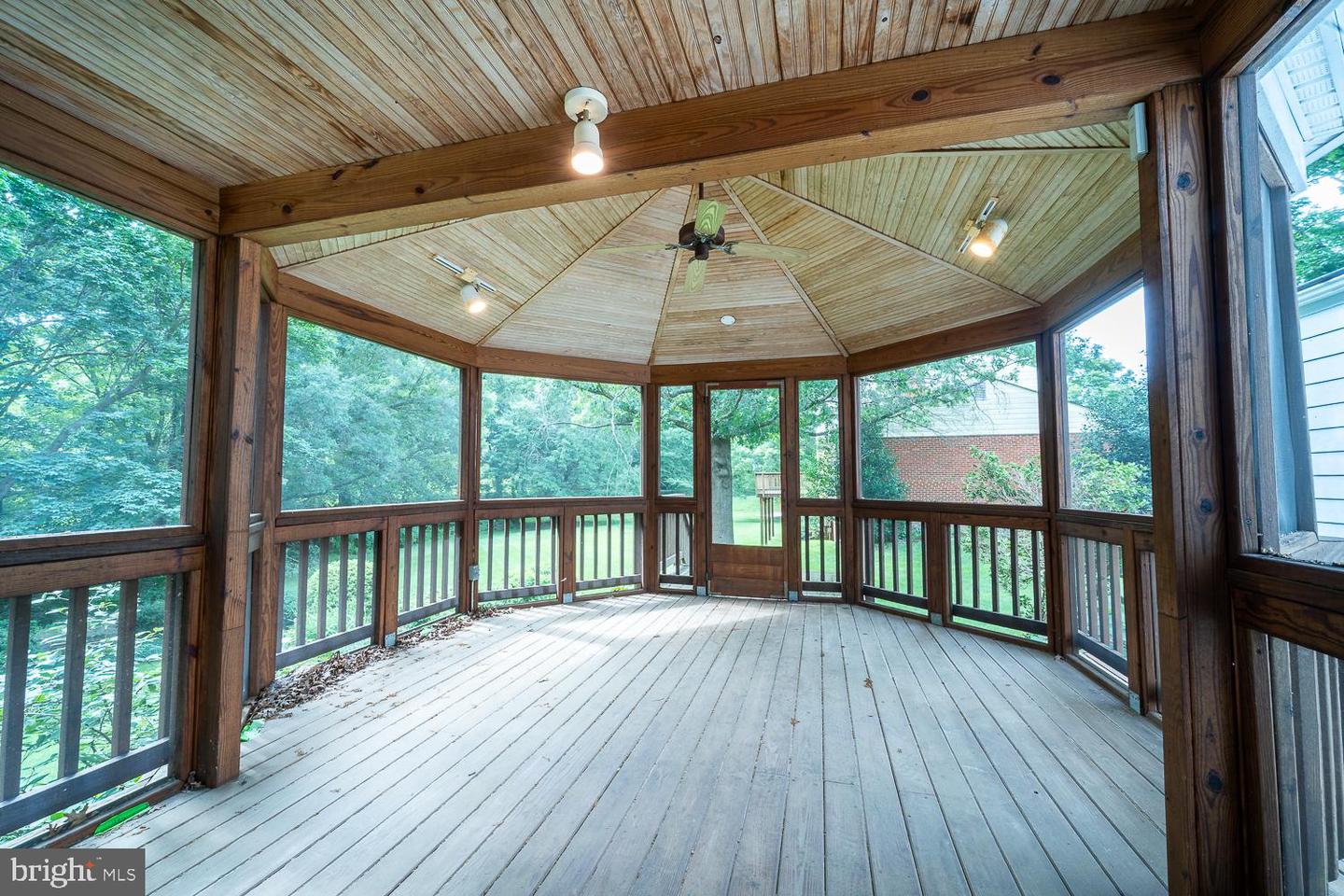 1197 WINTER HUNT RD, MCLEAN, Virginia 22102, 5 Bedrooms Bedrooms, ,4 BathroomsBathrooms,Residential,For sale,1197 WINTER HUNT RD,VAFX2250678 MLS # VAFX2250678