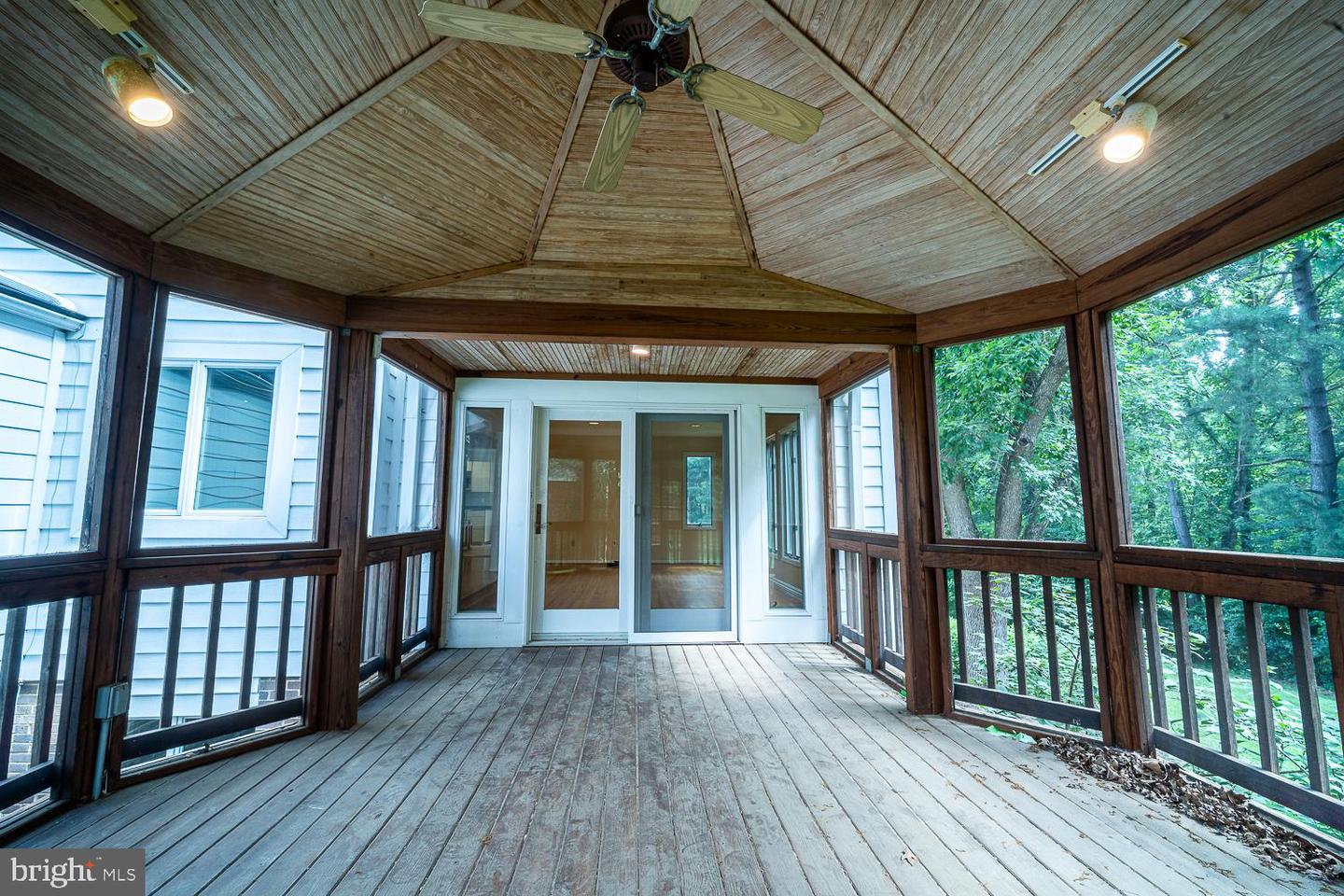 1197 WINTER HUNT RD, MCLEAN, Virginia 22102, 5 Bedrooms Bedrooms, ,4 BathroomsBathrooms,Residential,For sale,1197 WINTER HUNT RD,VAFX2250678 MLS # VAFX2250678