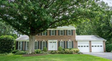 1197 WINTER HUNT RD, MCLEAN, Virginia 22102, 5 Bedrooms Bedrooms, ,4 BathroomsBathrooms,Residential,For sale,1197 WINTER HUNT RD,VAFX2250678 MLS # VAFX2250678