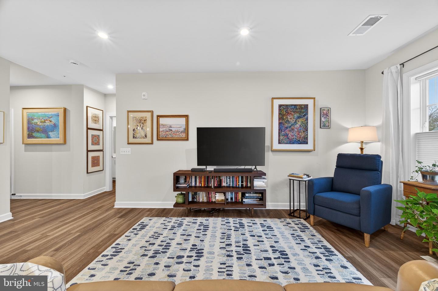 21630 HAWKSBILL HIGH CIR #204, STERLING, Virginia 20164, 2 Bedrooms Bedrooms, ,2 BathroomsBathrooms,Residential,For sale,21630 HAWKSBILL HIGH CIR #204,VALO2101016 MLS # VALO2101016