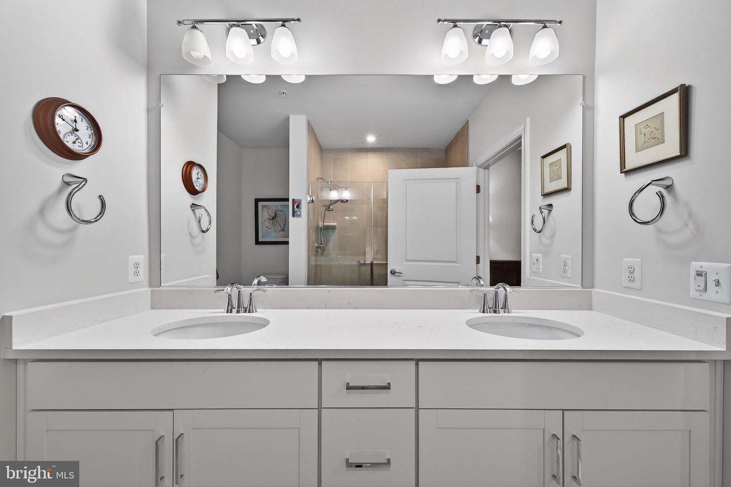 21630 HAWKSBILL HIGH CIR #204, STERLING, Virginia 20164, 2 Bedrooms Bedrooms, ,2 BathroomsBathrooms,Residential,For sale,21630 HAWKSBILL HIGH CIR #204,VALO2101016 MLS # VALO2101016