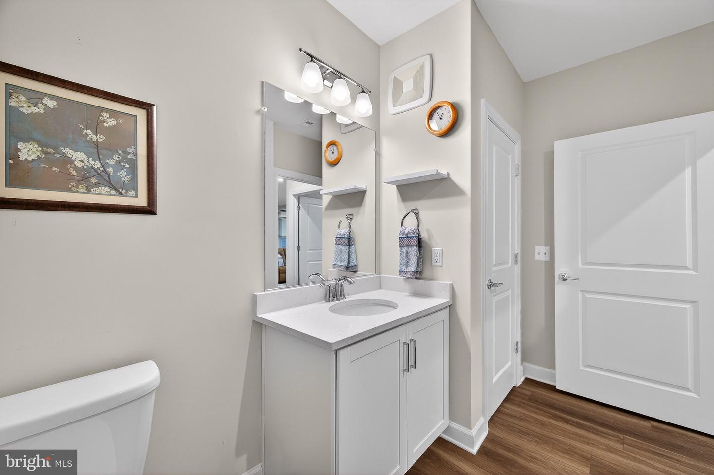 21630 HAWKSBILL HIGH CIR #204, STERLING, Virginia 20164, 2 Bedrooms Bedrooms, ,2 BathroomsBathrooms,Residential,For sale,21630 HAWKSBILL HIGH CIR #204,VALO2101016 MLS # VALO2101016