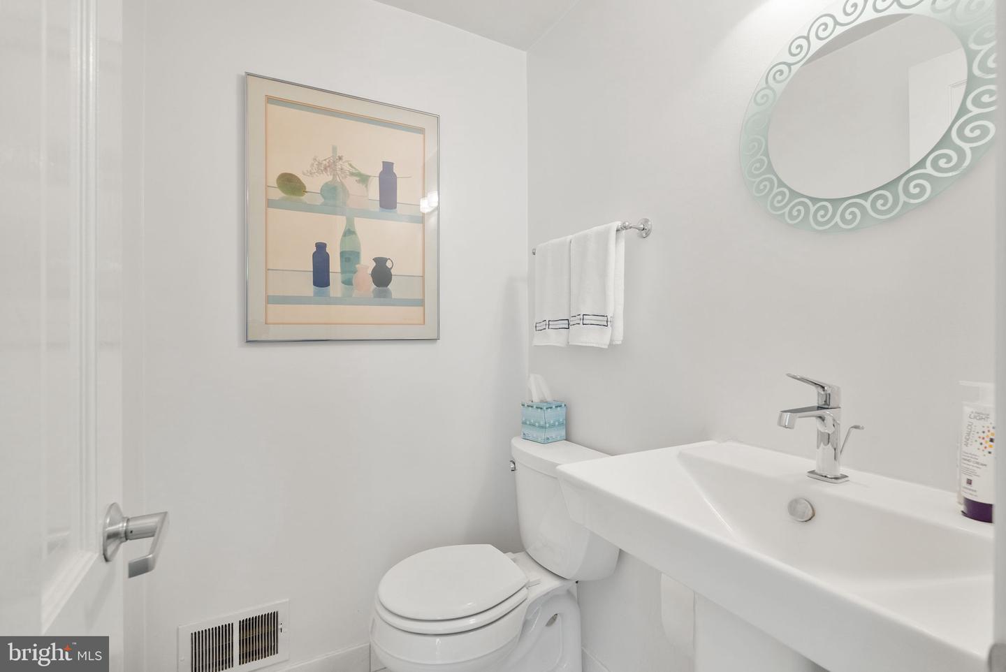 6323 BARRISTER PL, ALEXANDRIA, Virginia 22307, 4 Bedrooms Bedrooms, ,3 BathroomsBathrooms,Residential,For sale,6323 BARRISTER PL,VAFX2258872 MLS # VAFX2258872