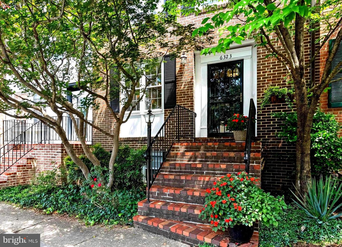 6323 BARRISTER PL, ALEXANDRIA, Virginia 22307, 4 Bedrooms Bedrooms, ,3 BathroomsBathrooms,Residential,For sale,6323 BARRISTER PL,VAFX2258872 MLS # VAFX2258872