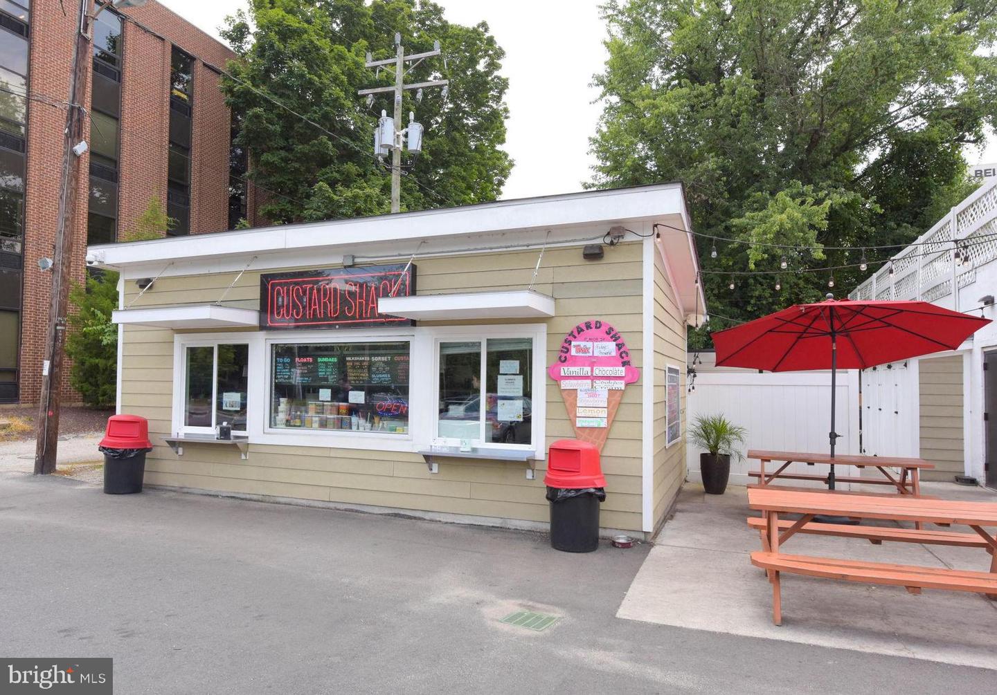 6323 BARRISTER PL, ALEXANDRIA, Virginia 22307, 4 Bedrooms Bedrooms, ,3 BathroomsBathrooms,Residential,For sale,6323 BARRISTER PL,VAFX2258872 MLS # VAFX2258872