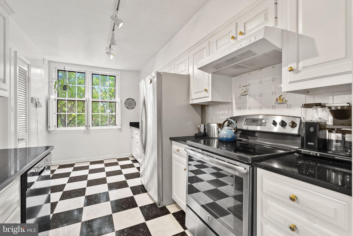 6323 BARRISTER PL, ALEXANDRIA, Virginia 22307, 4 Bedrooms Bedrooms, ,3 BathroomsBathrooms,Residential,For sale,6323 BARRISTER PL,VAFX2258872 MLS # VAFX2258872