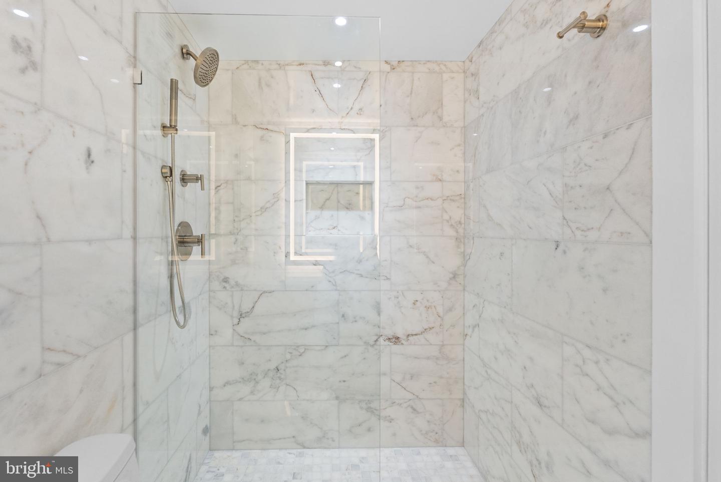 700 NEW HAMPSHIRE AVE NW #303, WASHINGTON, District Of Columbia 20037, 2 Bedrooms Bedrooms, ,2 BathroomsBathrooms,Residential,For sale,700 NEW HAMPSHIRE AVE NW #303,DCDC2214888 MLS # DCDC2214888