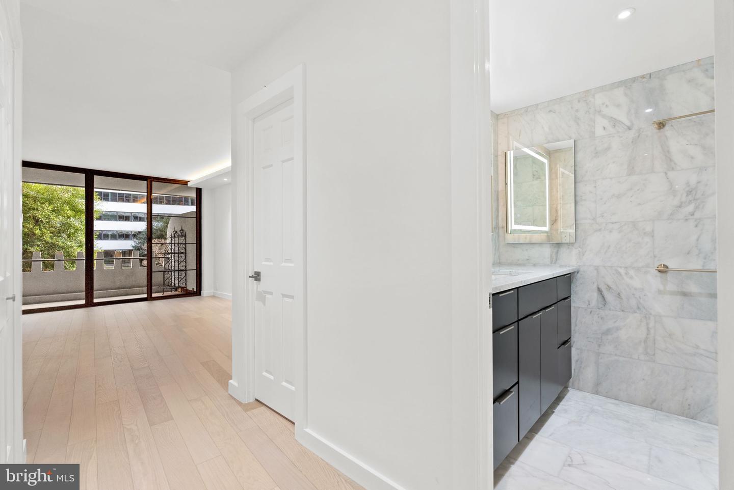 700 NEW HAMPSHIRE AVE NW #303, WASHINGTON, District Of Columbia 20037, 2 Bedrooms Bedrooms, ,2 BathroomsBathrooms,Residential,For sale,700 NEW HAMPSHIRE AVE NW #303,DCDC2214888 MLS # DCDC2214888
