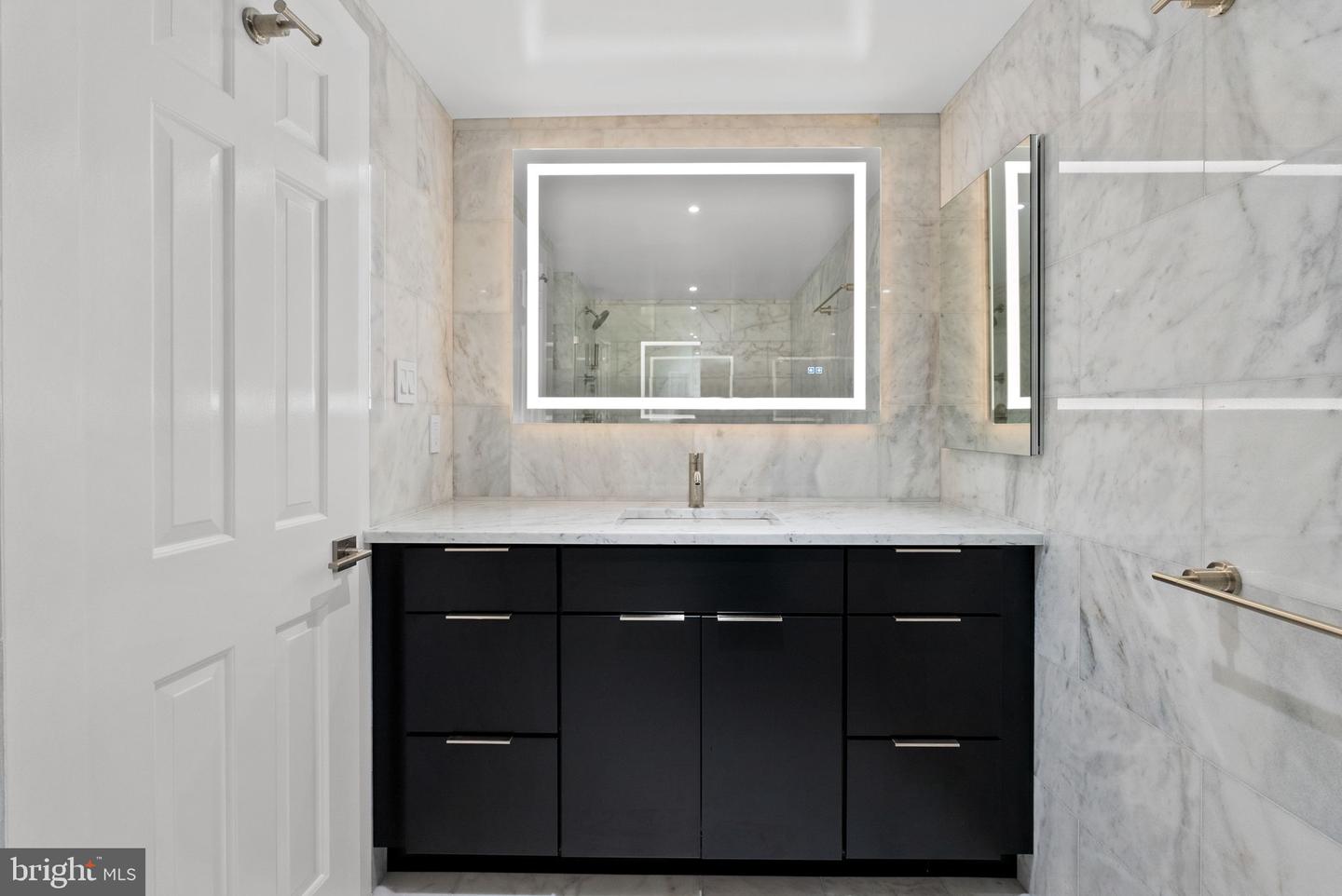 700 NEW HAMPSHIRE AVE NW #303, WASHINGTON, District Of Columbia 20037, 2 Bedrooms Bedrooms, ,2 BathroomsBathrooms,Residential,For sale,700 NEW HAMPSHIRE AVE NW #303,DCDC2214888 MLS # DCDC2214888