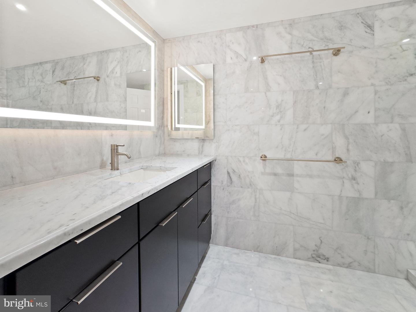 700 NEW HAMPSHIRE AVE NW #303, WASHINGTON, District Of Columbia 20037, 2 Bedrooms Bedrooms, ,2 BathroomsBathrooms,Residential,For sale,700 NEW HAMPSHIRE AVE NW #303,DCDC2214888 MLS # DCDC2214888