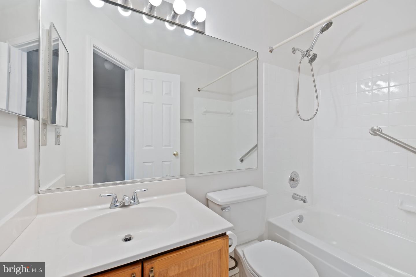 5321 BUXTON CT, ALEXANDRIA, Virginia 22315, 3 Bedrooms Bedrooms, ,3 BathroomsBathrooms,Residential,For sale,5321 BUXTON CT,VAFX2261930 MLS # VAFX2261930
