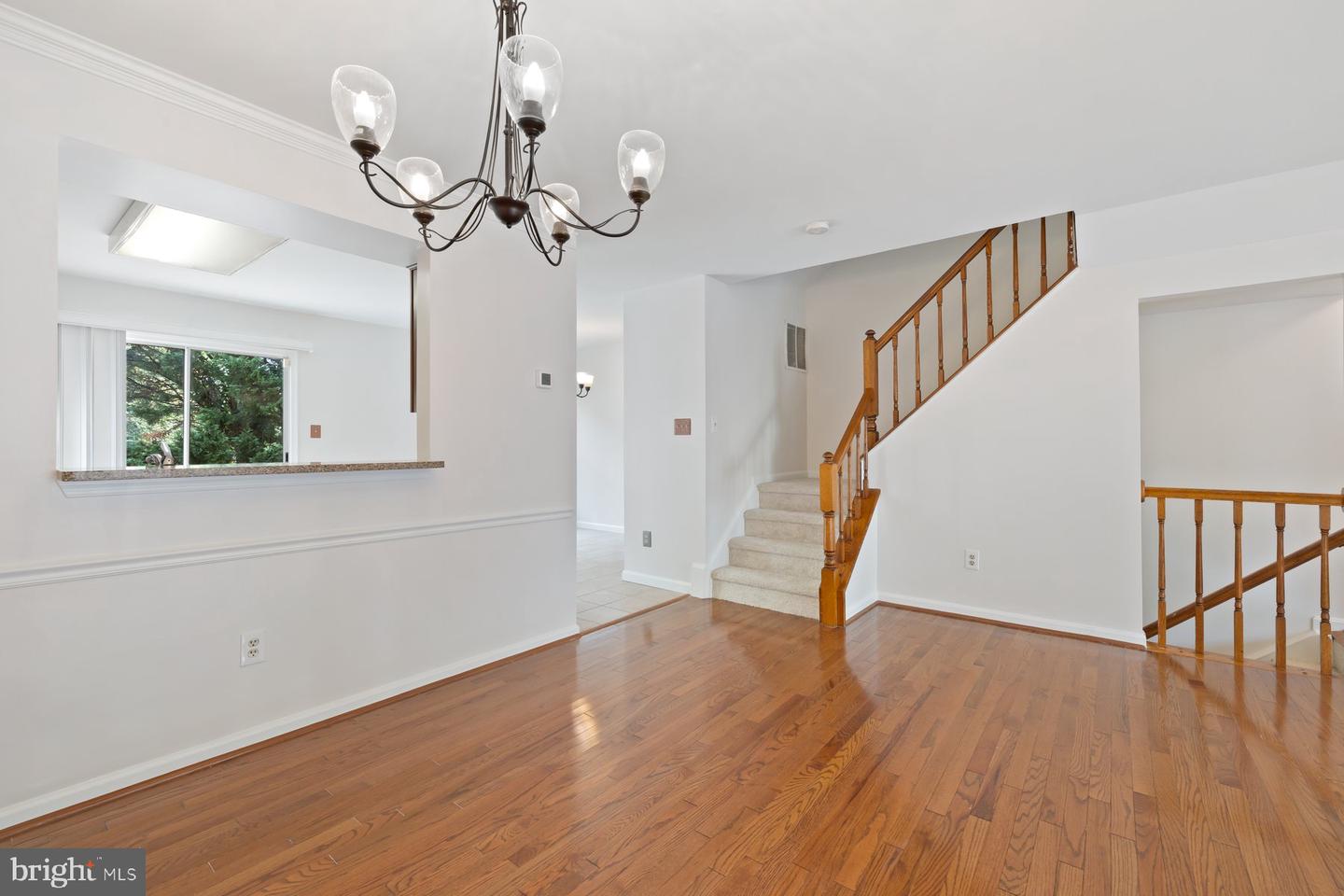 5321 BUXTON CT, ALEXANDRIA, Virginia 22315, 3 Bedrooms Bedrooms, ,3 BathroomsBathrooms,Residential,For sale,5321 BUXTON CT,VAFX2261930 MLS # VAFX2261930