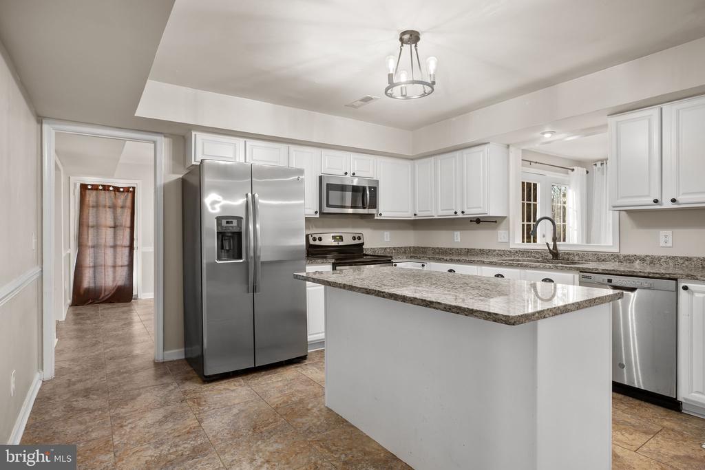 11908 KENNEDY LN, FREDERICKSBURG, Virginia 22407, 5 Bedrooms Bedrooms, ,3 BathroomsBathrooms,Residential,11908 KENNEDY LN,VASP2038754 MLS # VASP2038754