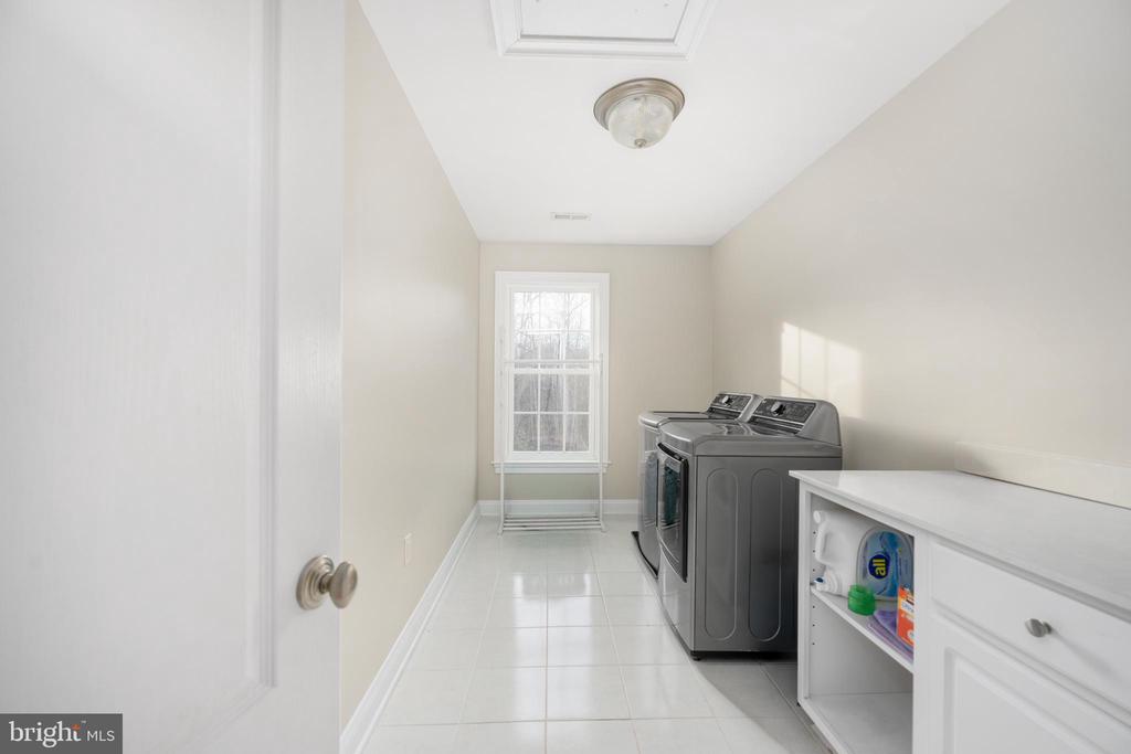 9020 ELLIS LN, SPOTSYLVANIA, Virginia 22553, 5 Bedrooms Bedrooms, ,3 BathroomsBathrooms,Residential,9020 ELLIS LN,VASP2038814 MLS # VASP2038814