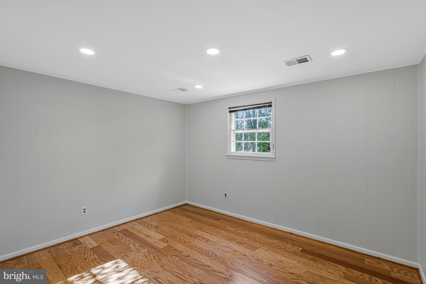 7802 BIRNAM WOOD DR, MCLEAN, Virginia 22102, 4 Bedrooms Bedrooms, ,3 BathroomsBathrooms,Residential,For sale,7802 BIRNAM WOOD DR,VAFX2277924 MLS # VAFX2277924