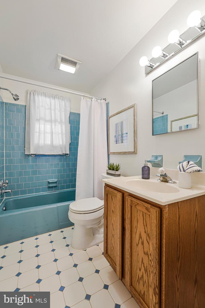 7802 BIRNAM WOOD DR, MCLEAN, Virginia 22102, 4 Bedrooms Bedrooms, ,3 BathroomsBathrooms,Residential,For sale,7802 BIRNAM WOOD DR,VAFX2277924 MLS # VAFX2277924