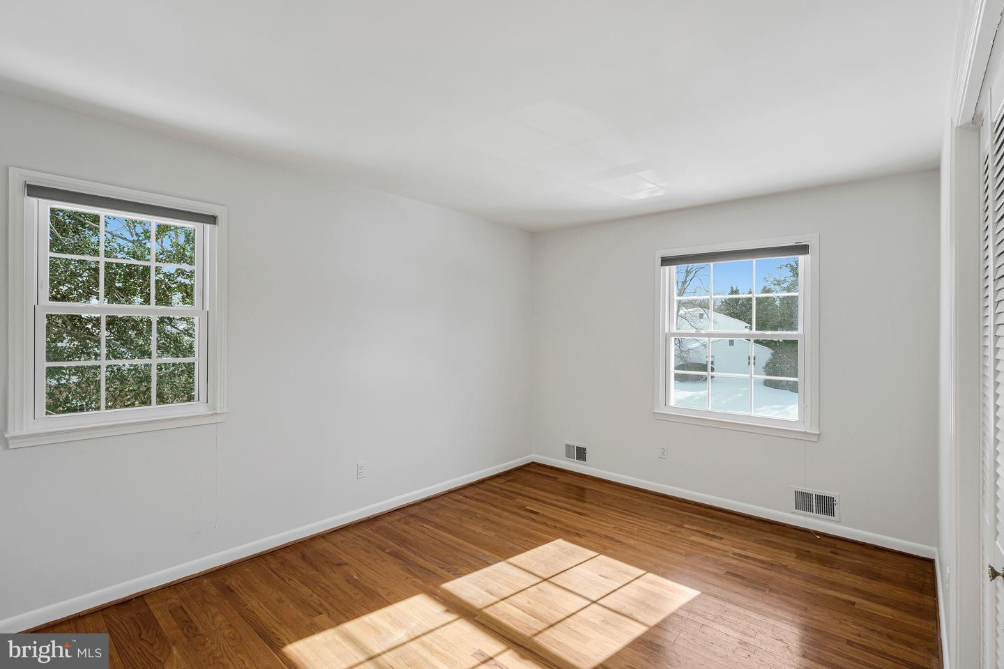 7802 BIRNAM WOOD DR, MCLEAN, Virginia 22102, 4 Bedrooms Bedrooms, ,3 BathroomsBathrooms,Residential,For sale,7802 BIRNAM WOOD DR,VAFX2277924 MLS # VAFX2277924