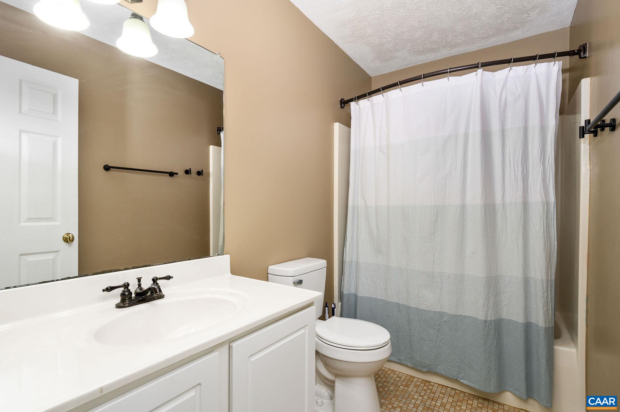 14 WOODLAWN DR, PALMYRA, Virginia 22963, 4 Bedrooms Bedrooms, ,2 BathroomsBathrooms,Residential,14 WOODLAWN DR,672745 MLS # 672745