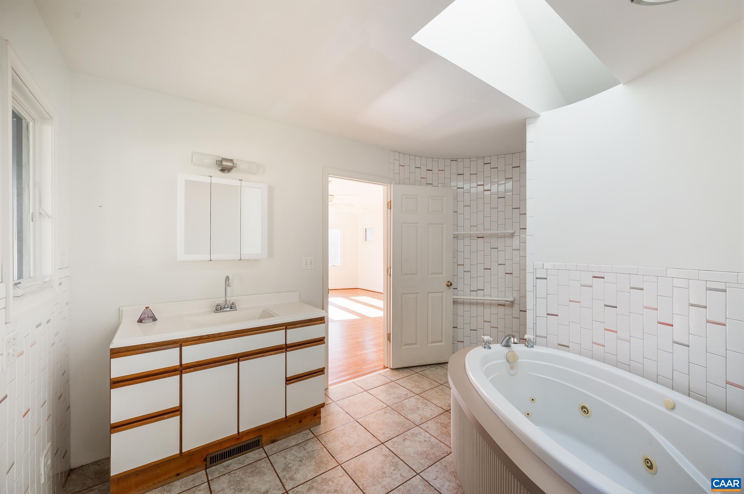 2288 LEXINGTON TPKE, AMHERST, Virginia 24521, 3 Bedrooms Bedrooms, ,4 BathroomsBathrooms,Residential,2288 LEXINGTON TPKE,672959 MLS # 672959