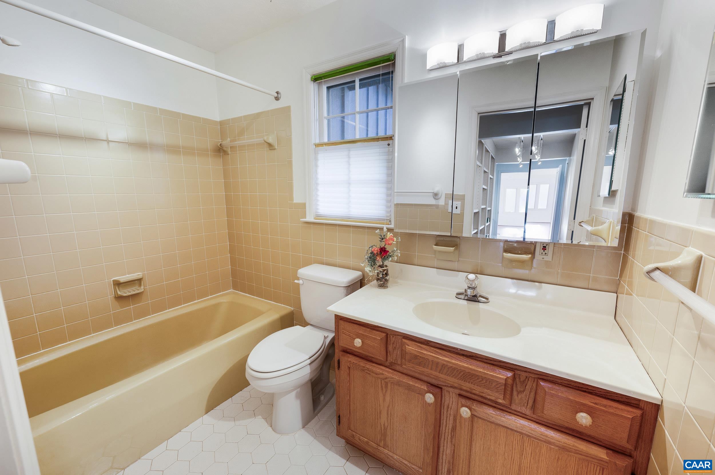 2288 LEXINGTON TPKE, AMHERST, Virginia 24521, 3 Bedrooms Bedrooms, ,4 BathroomsBathrooms,Residential,2288 LEXINGTON TPKE,672959 MLS # 672959