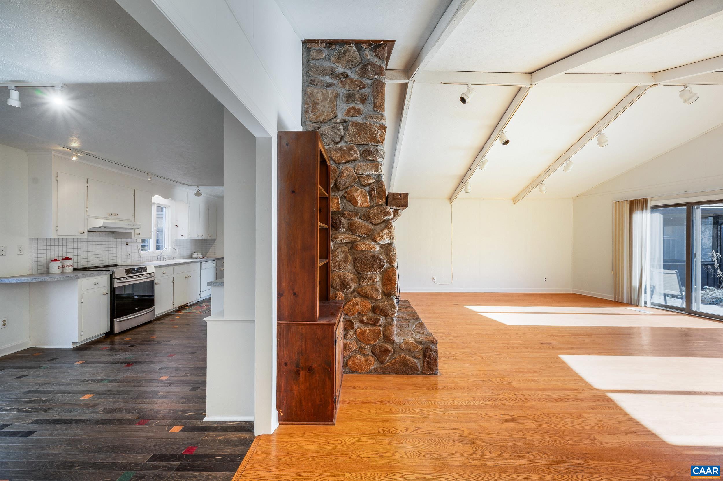 2288 LEXINGTON TPKE, AMHERST, Virginia 24521, 3 Bedrooms Bedrooms, ,4 BathroomsBathrooms,Residential,2288 LEXINGTON TPKE,672959 MLS # 672959