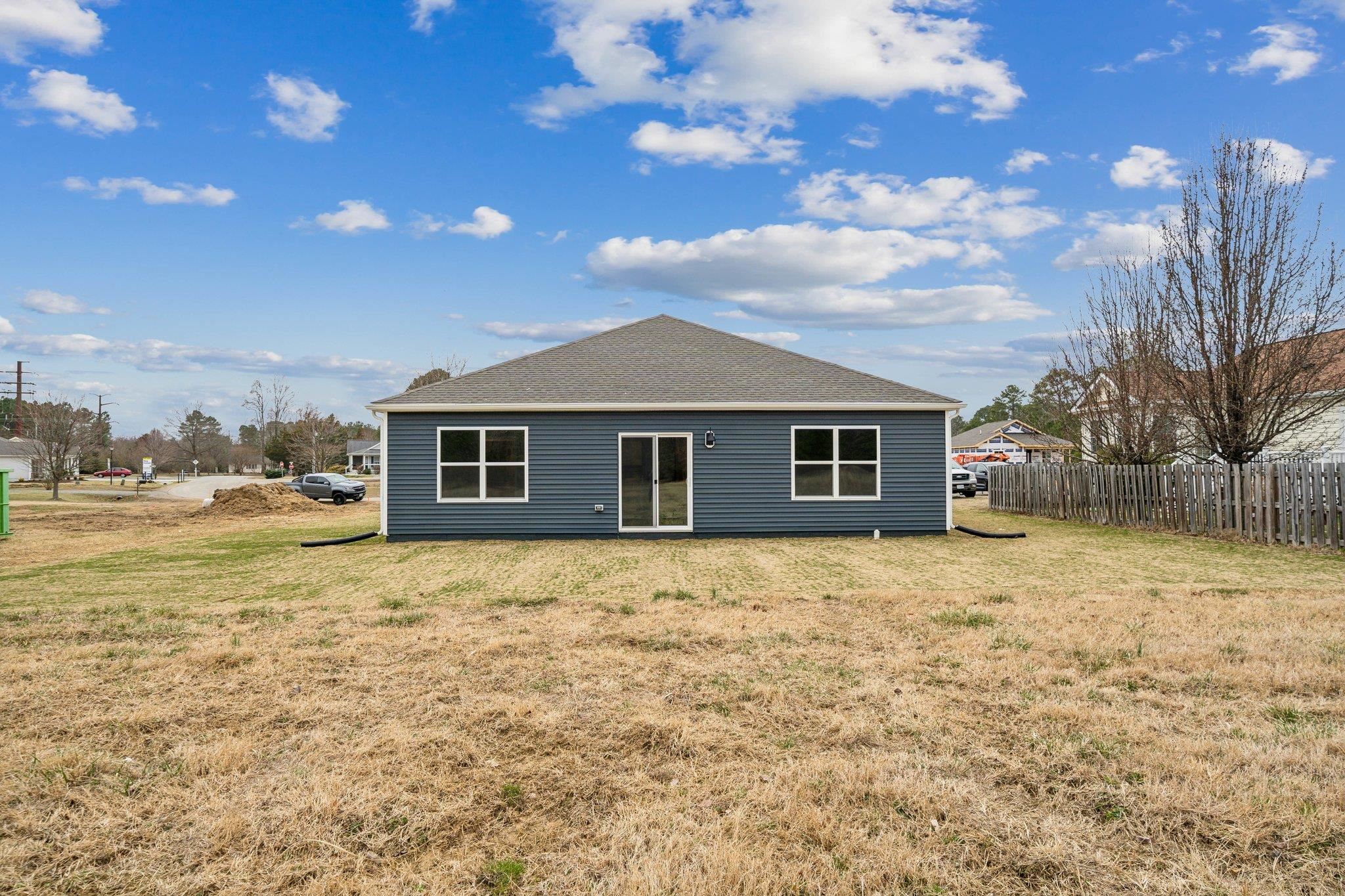 108 FIELDCREST LN, STAUNTON, Virginia 24401, 3 Bedrooms Bedrooms, ,2 BathroomsBathrooms,Residential,108 FIELDCREST LN,672963 MLS # 672963