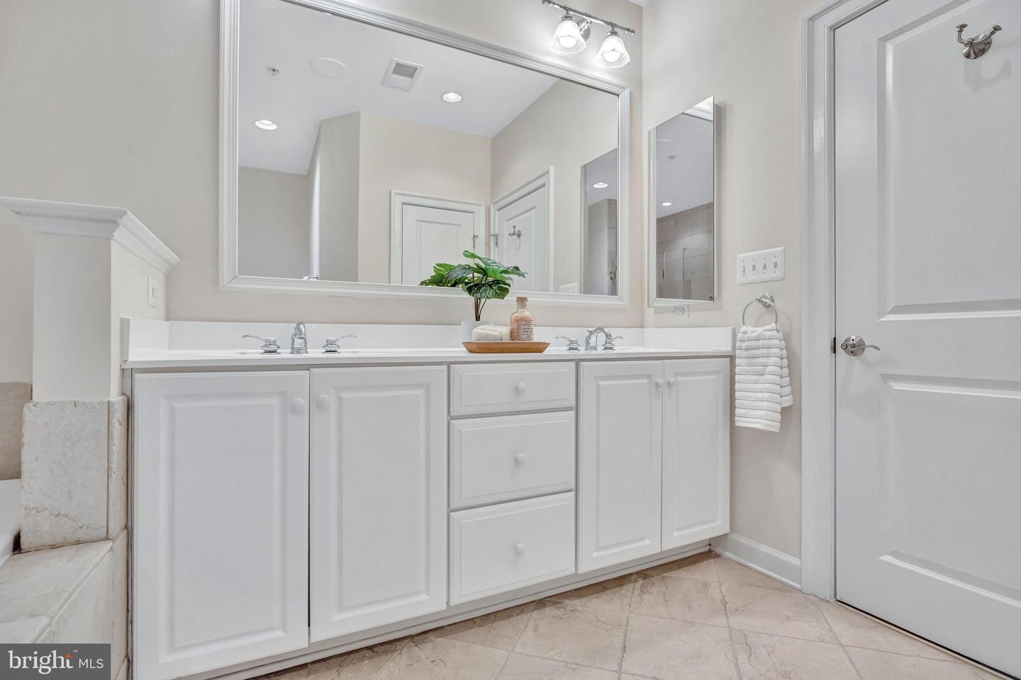 1820 CARPENTER RD, ALEXANDRIA, Virginia 22314, 4 Bedrooms Bedrooms, ,3 BathroomsBathrooms,Residential,For sale,1820 CARPENTER RD,VAAX2051828 MLS # VAAX2051828