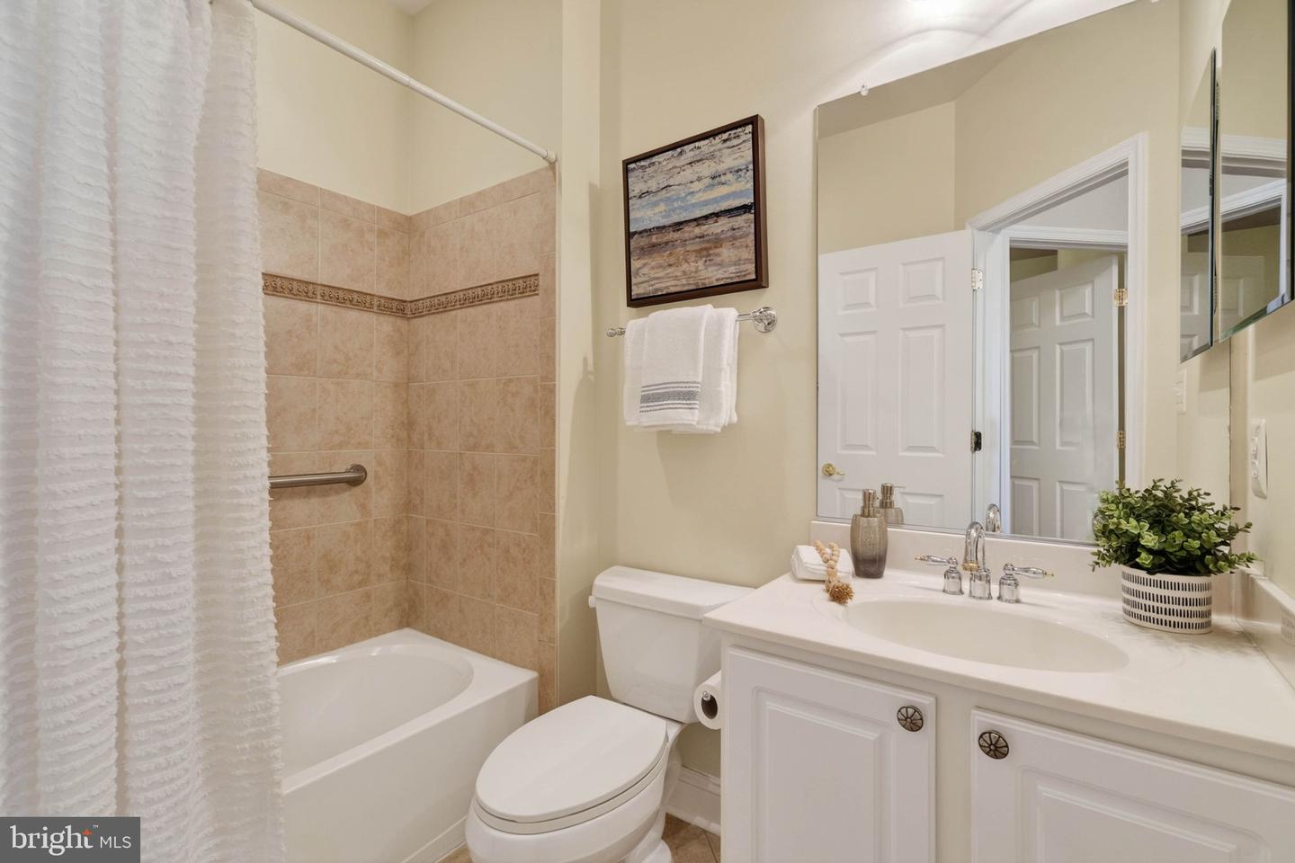 6920 NETHERSTONE CT, GAINESVILLE, Virginia 20155, 2 Bedrooms Bedrooms, ,3 BathroomsBathrooms,Residential,For sale,6920 NETHERSTONE CT,VAPW2107960 MLS # VAPW2107960