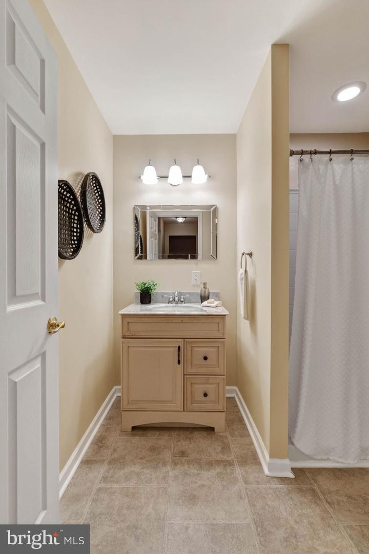 6920 NETHERSTONE CT, GAINESVILLE, Virginia 20155, 2 Bedrooms Bedrooms, ,3 BathroomsBathrooms,Residential,For sale,6920 NETHERSTONE CT,VAPW2107960 MLS # VAPW2107960