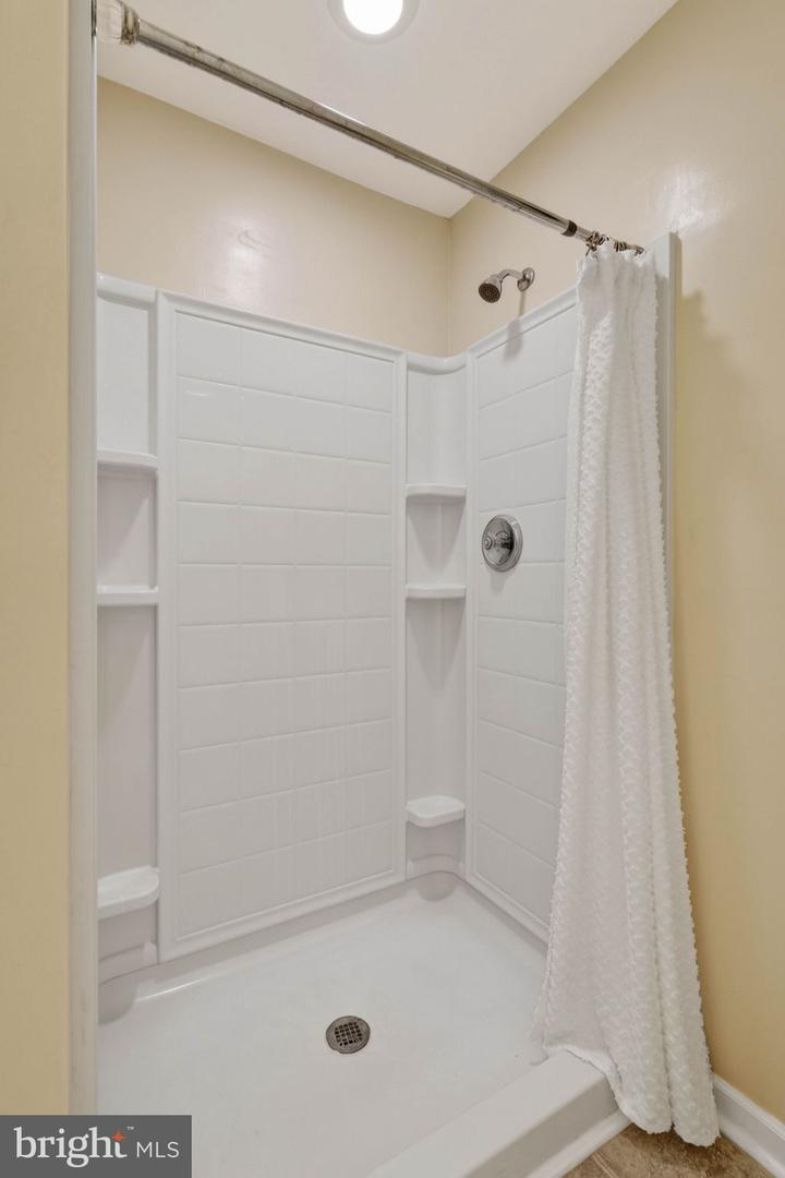 6920 NETHERSTONE CT, GAINESVILLE, Virginia 20155, 2 Bedrooms Bedrooms, ,3 BathroomsBathrooms,Residential,For sale,6920 NETHERSTONE CT,VAPW2107960 MLS # VAPW2107960