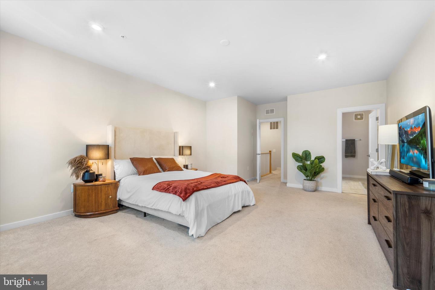 203 PARK CENTRAL TER, MANASSAS, Virginia 20111, 2 Bedrooms Bedrooms, 8 Rooms Rooms,2 BathroomsBathrooms,Residential,For sale,203 PARK CENTRAL TER,VAMP2003506 MLS # VAMP2003506