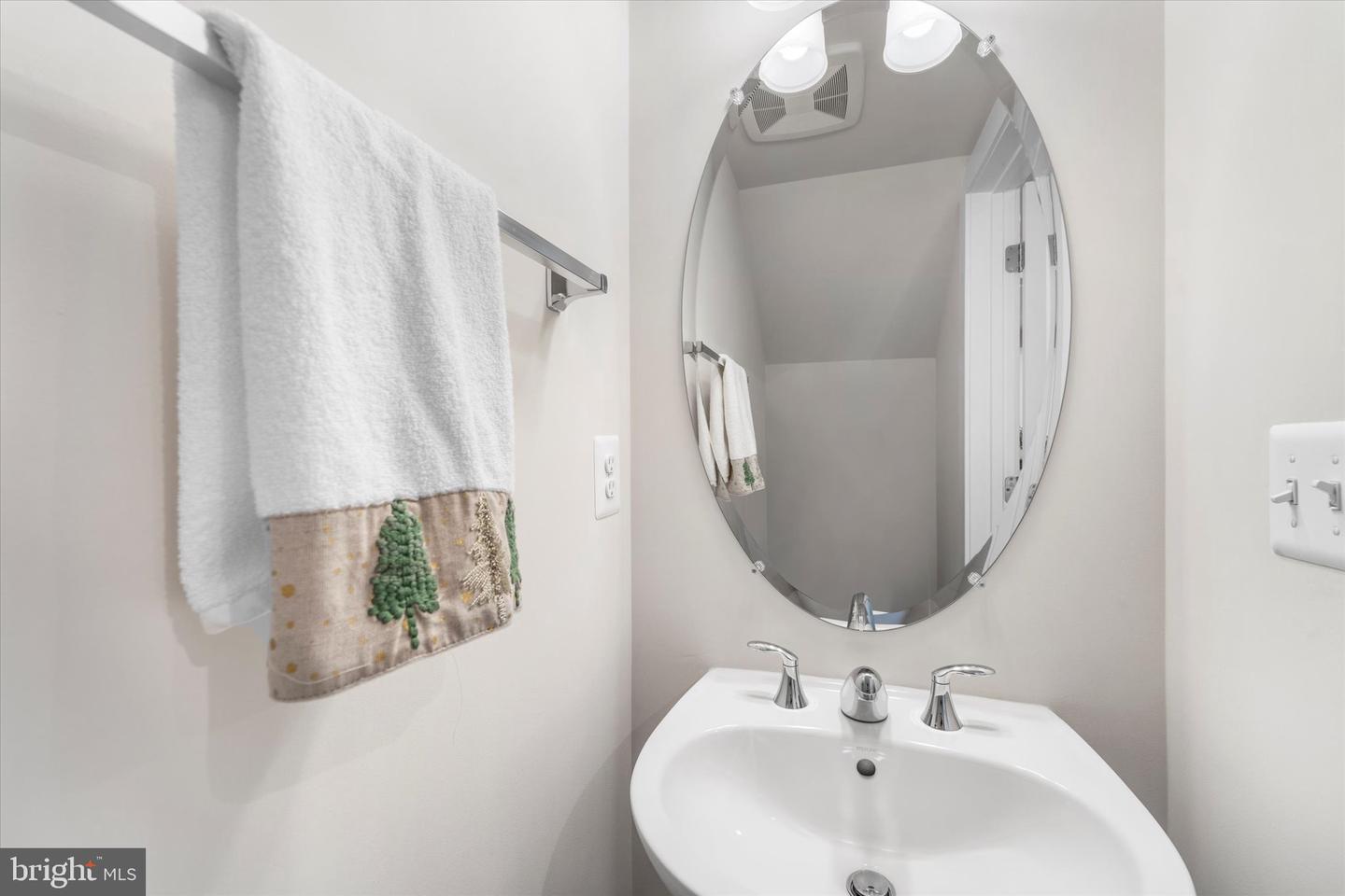 203 PARK CENTRAL TER, MANASSAS, Virginia 20111, 2 Bedrooms Bedrooms, 8 Rooms Rooms,2 BathroomsBathrooms,Residential,For sale,203 PARK CENTRAL TER,VAMP2003506 MLS # VAMP2003506