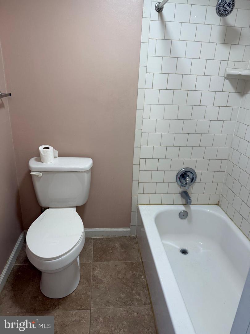 126 RICHLAND CIR, STERLING, Virginia 20164, 3 Bedrooms Bedrooms, ,1 BathroomBathrooms,Residential,For sale,126 RICHLAND CIR,VALO2112520 MLS # VALO2112520