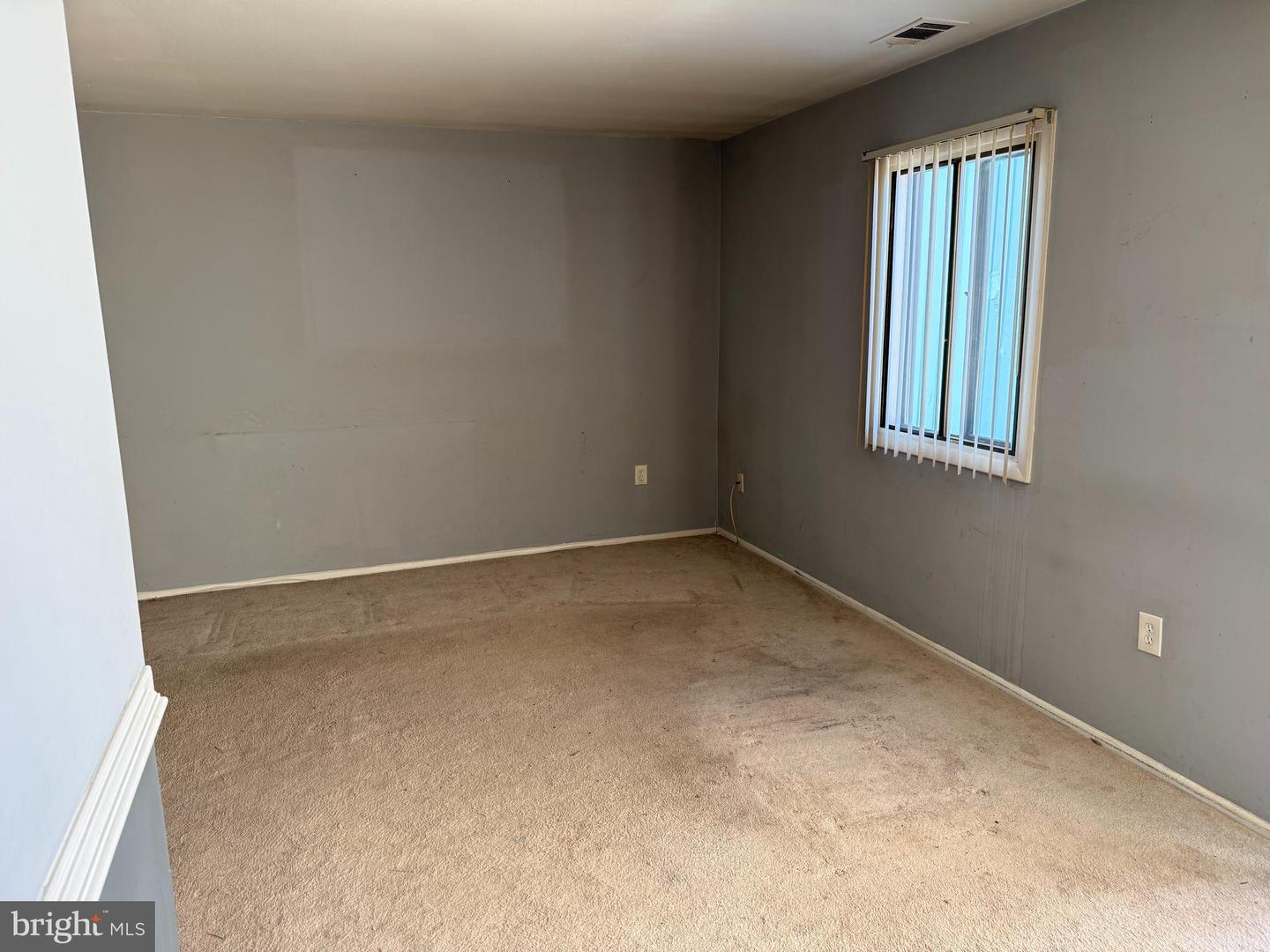 126 RICHLAND CIR, STERLING, Virginia 20164, 3 Bedrooms Bedrooms, ,1 BathroomBathrooms,Residential,For sale,126 RICHLAND CIR,VALO2112520 MLS # VALO2112520