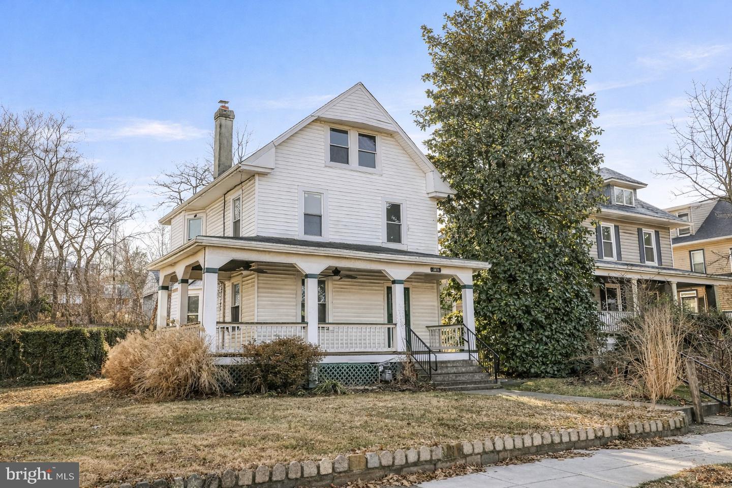 1811 LAWRENCE ST NE, WASHINGTON, District Of Columbia 20018, 5 Bedrooms Bedrooms, 14 Rooms Rooms,2 BathroomsBathrooms,Residential,For sale,1811 LAWRENCE ST NE,DCDC2235634 MLS # DCDC2235634