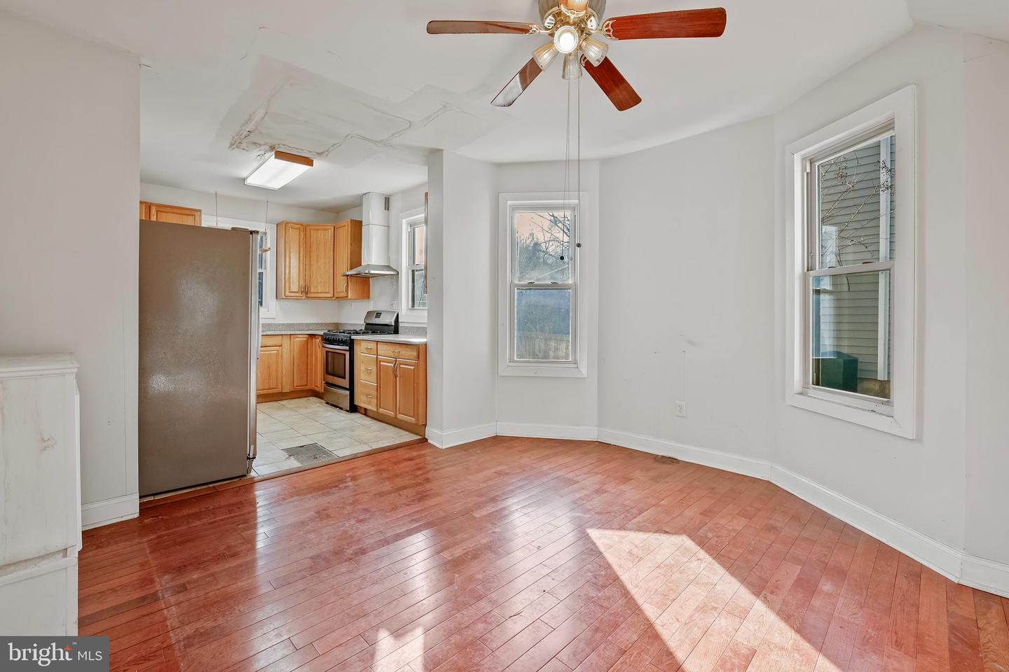 1811 LAWRENCE ST NE, WASHINGTON, District Of Columbia 20018, 5 Bedrooms Bedrooms, 14 Rooms Rooms,2 BathroomsBathrooms,Residential,For sale,1811 LAWRENCE ST NE,DCDC2235634 MLS # DCDC2235634