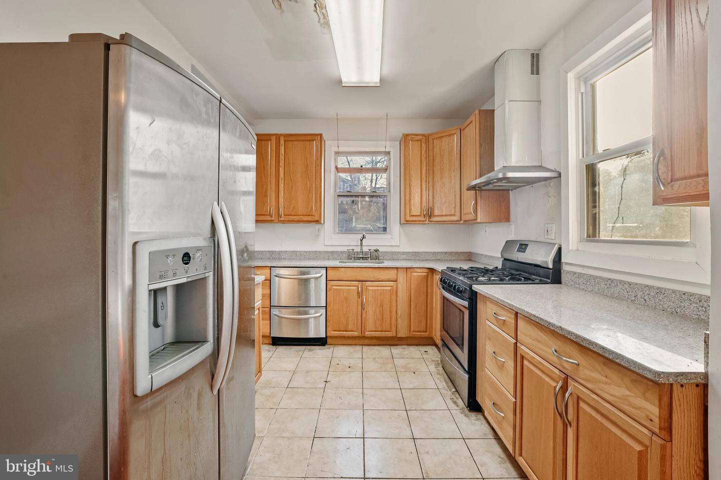 1811 LAWRENCE ST NE, WASHINGTON, District Of Columbia 20018, 5 Bedrooms Bedrooms, 14 Rooms Rooms,2 BathroomsBathrooms,Residential,For sale,1811 LAWRENCE ST NE,DCDC2235634 MLS # DCDC2235634